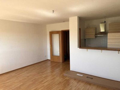 Ansprechende 1-Zimmer-Wohnung mit Balkon und Einbauküche in Unterhaching