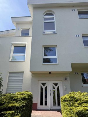 Neues Kapitel in Spandau: 2-Zimmer-Penthouse mit Balkon