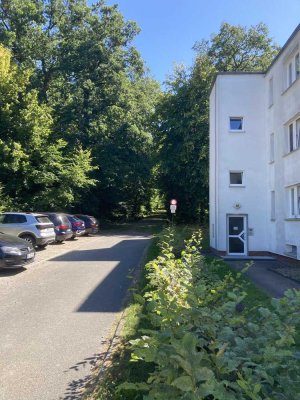Helle und ruhige 2-Zimmer Wohnung m. Balkon und Pkw-Stellplatz direkt am Wald in Wolfsburg-Rabenberg