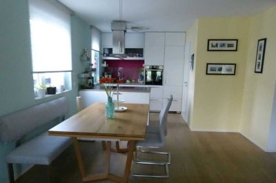 Barrierefreie 3-Zimmer-Wohnung mit Süd-Terrasse, Garten und EBK