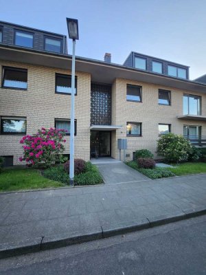TRAUMHAFTE 4-ZIMMERWOHUNG INKL. GARAGE MIT WEITBLICK IM ZENTRUM VON HÖSEL - OHNE MAKLERPROVISION