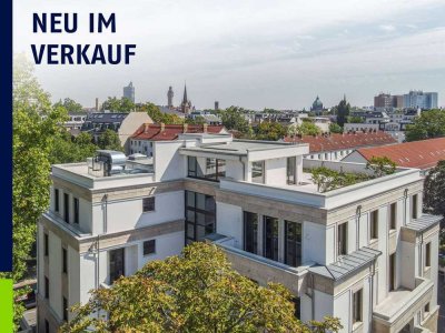 Bezugsfreie, schön geschnittene Dachgeschosswohnung mit Wannenbad in zentraler Lage