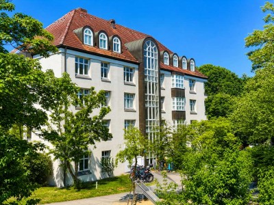 Helle 2-Zimmer-Wohnung mit großem Balkon zum ruhigen Innenhof in München-Ludwigsvorstadt