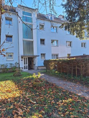 Sanierte 4-Zimmer-Wohnung (85m²) mit Balkon (12m²) und Einbauküche in Walserfeld zu Verkaufen