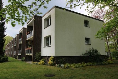 Zögern Sie nicht: Gepflegte Erdgeschosswohnung mit Loggia