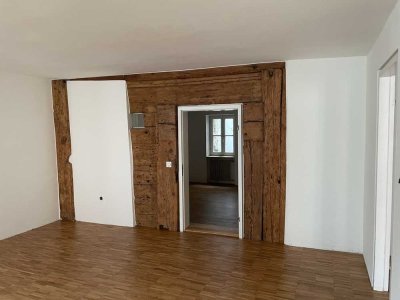 Stilvolle 3-Zimmer-Wohnung in denkmalgeschütztem Gebäude in der Altstadt von Regensburg