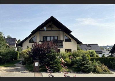 Energieeffizientes Einfamilienhaus mit Einliegerwohnung in grüner Lage bei Zwickau