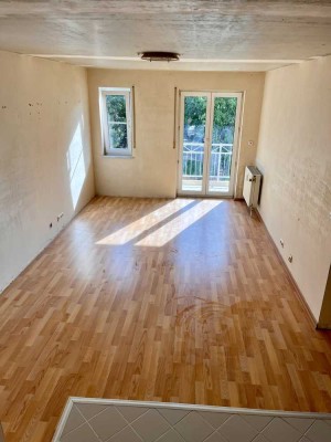 Helle 2-Raum-Wohnung mit Süd-Südwest-Balkon zum Garten – ruhig wohnen in Striesen, provisionsfrei