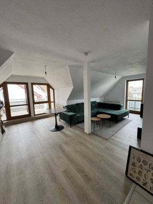 2,5-Wohnung mit EBK, zwei Balkone und Stellplatz