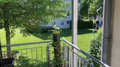 Großzügige 4 Zimmer-Etagenwohnung mit Balkon