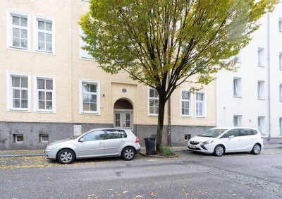 Stark sanierungsbedürftige 2-Zimmer-Wohnung in Toplage der Linzer Innenstadt