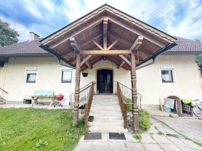 Massenhaft Wohnfläche oder 5 Wohnungen zw. 30 &amp; 80 m² möglich inkl. Stallungen und großem Grundstück