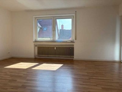 4-Zimmer-Wohnung in Stuttgart– 93 qm, Balkon - Jetzt einziehen!