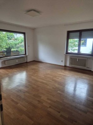 3-Zimmer-Wohnung mit Balkon und Garage in ruhiger Lage von Pforzheim-Sonnenberg