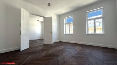 SERVITENVIERTEL - ERSTBEZUG - LETZER LIFTSTOCK - HIGH END STILWOHNUNG - 4 Zimmer - 2 BÄDER - RUHELAGE - RENOVIERTES STILJUWEL - OST/WESTLAGE