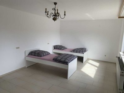 Freistehendes Mehrfamilienhaus mit 6 Wohneinheiten, Monteurunterkunft