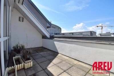TOLLE WOHNUNG NAHE DEM ZENTRUM MIT TERRASSE UND GALERIE