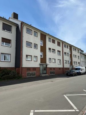 Sanierungsbedürftige 2 Zimmer Wohnung in TOP Lage von Bonn Beuel