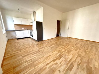Perfekt aufgeteilte 2-Raum-Wohnung mit möblierter Küche in idealer Lage!