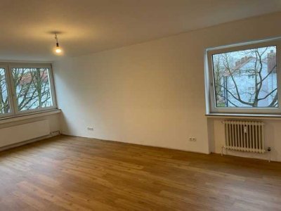 Sonnige 3-Zimmer-Wohnung mit Balkon