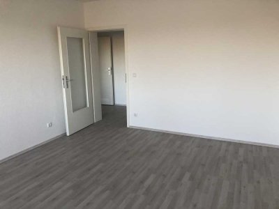 Helle 2-Zimmerwohnung mit neuem Badezimmer und Balkon