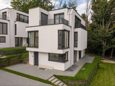 ERSTBEZUG! LUXUS VILLA 1190 MIT DEM WEITBLICK AUF DIE DÖBLINGER WEINBERGE!