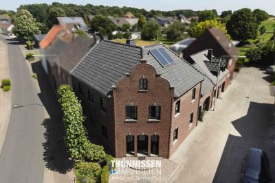 Großzügiges Einfamilienhaus mit Einliegerwohnung und charmantem Innenhof