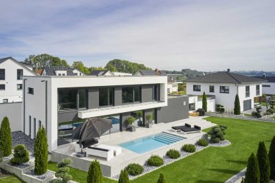 Exklusive Architektenvilla mit beheiztem Pool, Japangarten & luxuriöser Ausstattung