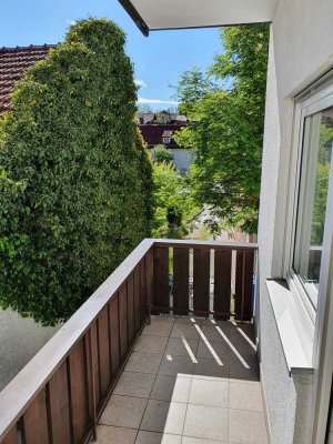 Sonnige geräumige 3  Zimmer  mit Einbauküche