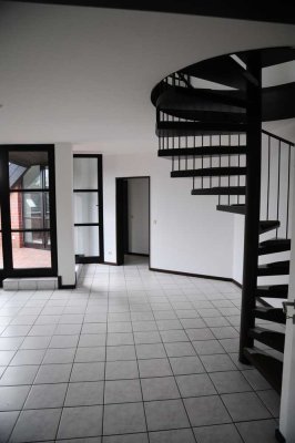 Schöne 4 Zi WHG in KR-Bockum von PRIVAT - mit kl. Dachterasse!