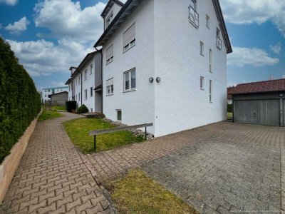 Gemütliche Dachgeschosswohnung mit Loggia und Garage