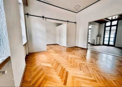 Wunderschöne Altbauwohnung mit Terrasse