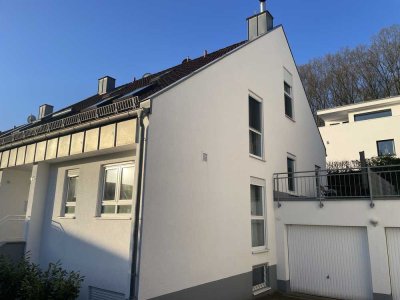 Provisionsfrei! Taunusblick! Moderne Design-Doppelhaushälfte in Kelkheim am Taunus (Fischbach)