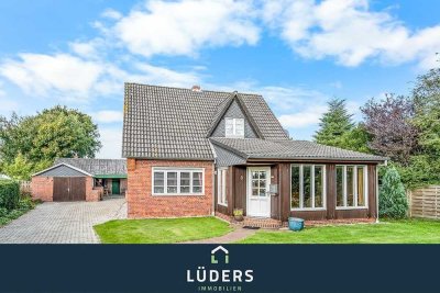 Einfamilienhaus mit Nebengebäuden