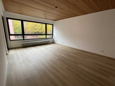 Schöne, helle 1-Zimmer- Wohnung mit Balkon im Zentrum von Worms