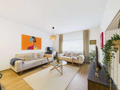 Jetzt schnell sein: Traumhafte Sanierte Hochparterre mit Balkon