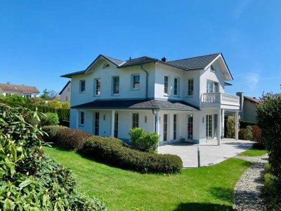 Repräsentative Villa im Toskana-Stil in bester Lage von Hof