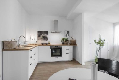 *SANIERTE 2 ZI WOHNUNG MIT BALKON & GARAGE* - ZENTRALE LAGE