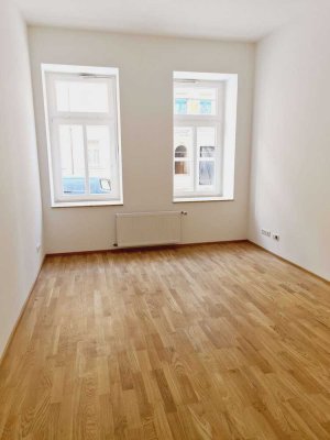 Terrasse - Stellplatz mgl. - Wanne u. Dusche - Parkett - Frei ab 1.4.26