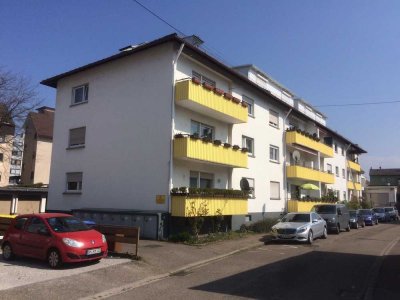 Helle 3 ZKB in Baden-Baden/Oos, ruhige Lage nahe Bhf,  ca. 87qm + großem Süd-BK, 825,-€ +NK/HZ
