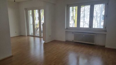 Schöne 2,5-Raum-Wohnung mit Balkon in Duisburg