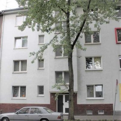 helle freundliche EG Wohnung mit Balkon und Gartennutzung