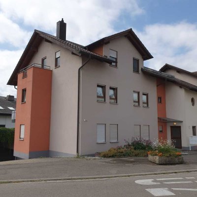 Kieselbronn, schöne , helle 3 Zimmer-Dachgeschoss-  Wohnung
