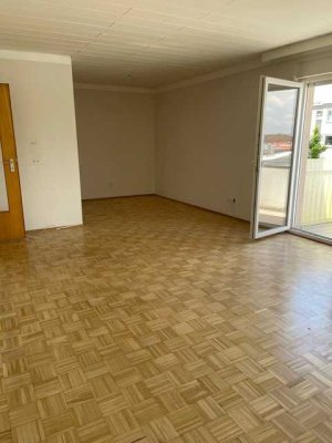 Helle 3-Zimmer Wohnung mit Balkon und TG-Platz in Bensberg