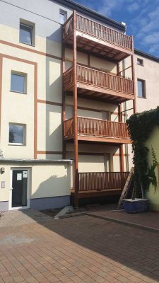 6 WE - 420 m² Wfl.-Fußbodenheizung-Rollläden-Balkone-Parkplätze