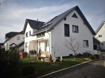 Saniertes Zweifamilienhaus im traumhaften Ort Steinberg am See