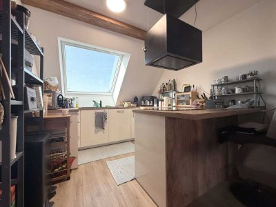 Moderne Maisonettewohnung mit offener Galerie und Einbauküche