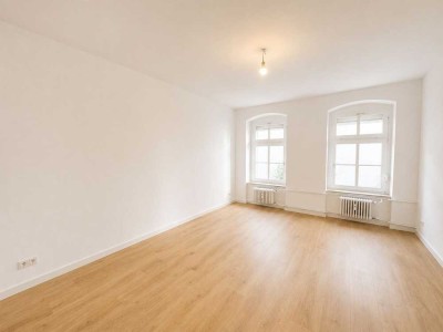Erstbezug nach Sanierung: 3-Zimmer-Erdgeschosswohnung mit Einbauküche in Berlin-Alt-Treptow