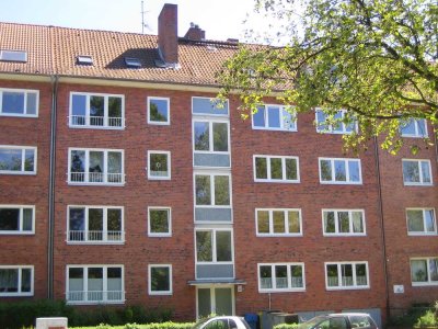 schöne 3-Zimmer-Wohnung im III. OG mit Balkon