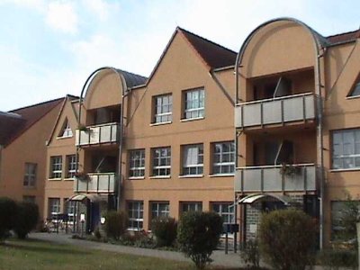 2-Zimmer-Wohnung mit EBK und zwei Balkonen nahe am Ortszentrum